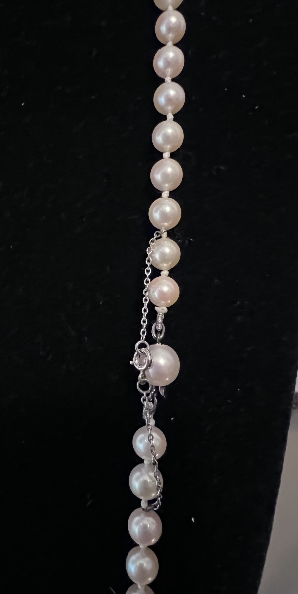 Necklace With 73 Akoya Cultured Pearls And An 18k Gold Clasp Set Within A Pearl, 61 Cm-photo-4