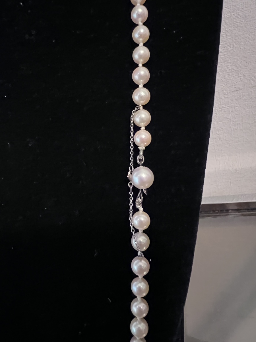 Necklace With 73 Akoya Cultured Pearls And An 18k Gold Clasp Set Within A Pearl, 61 Cm-photo-1
