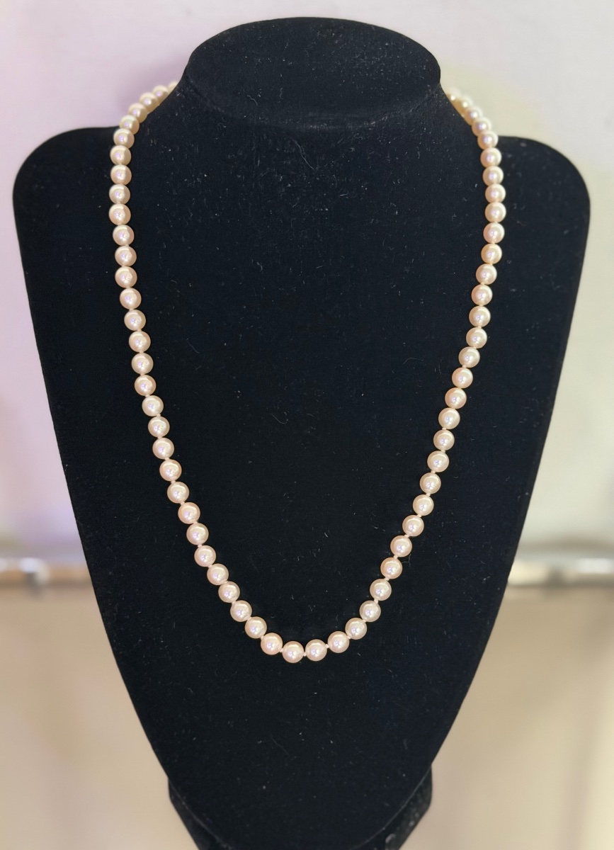 Collier choker 75 perles de culture AKOYA fermoir or 18K 47,5 cm