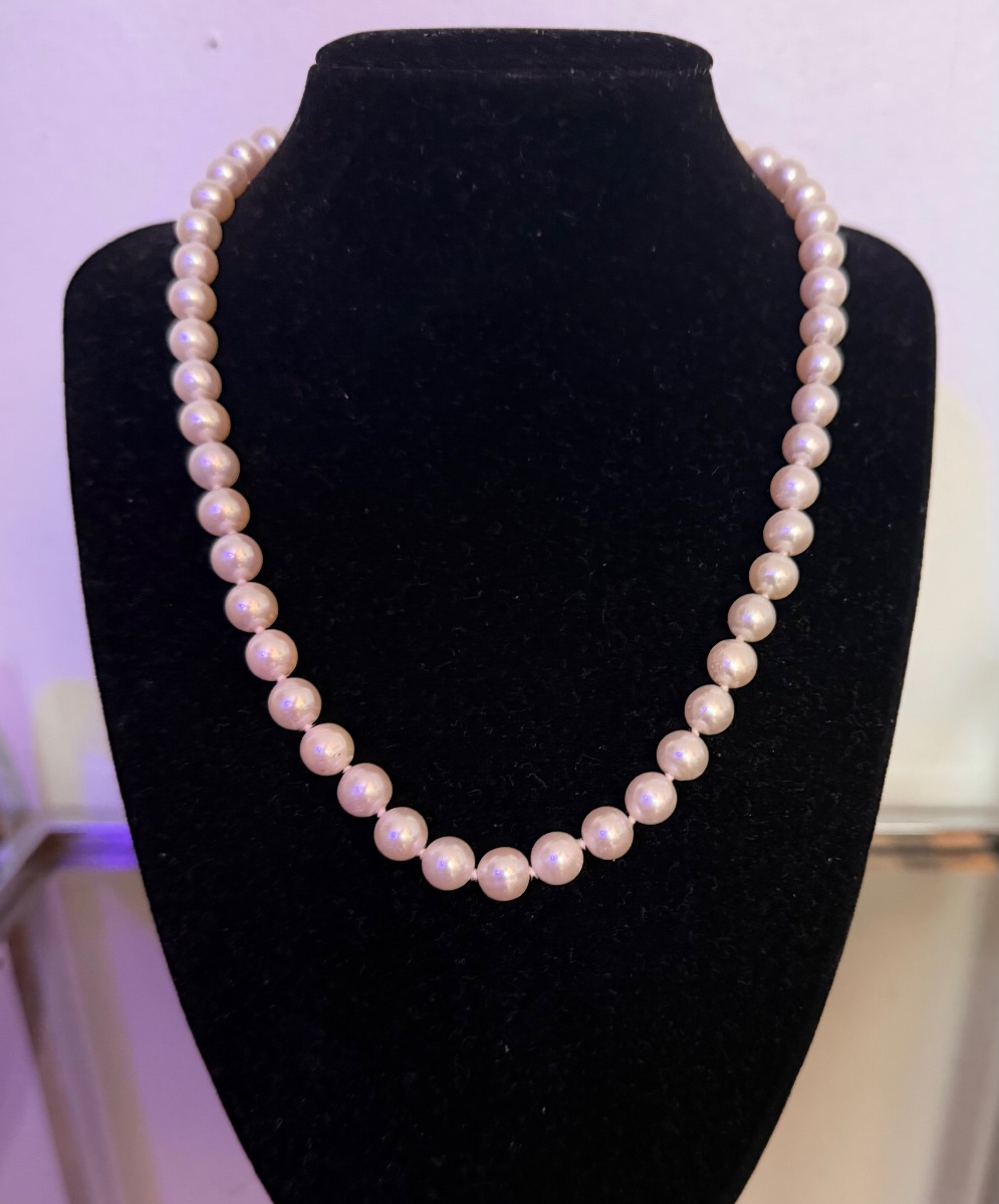 Collier choker 52 perles rondes de culture grand fermoir or 18K 46 cm