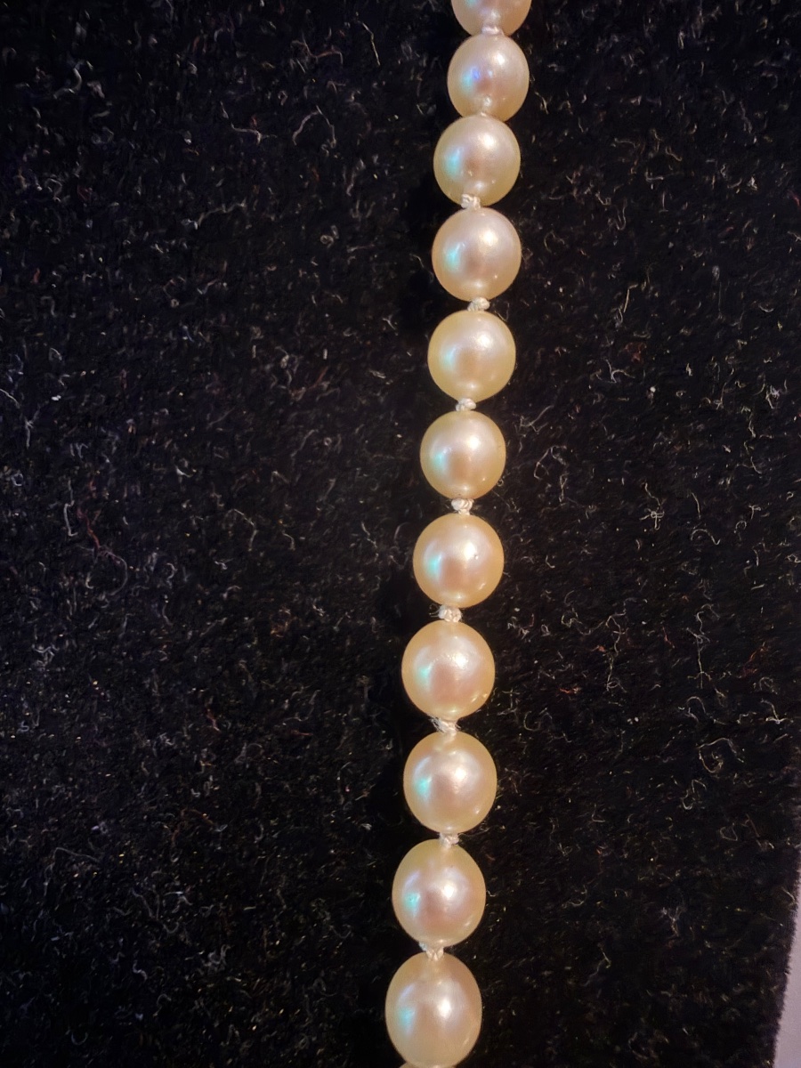Choker Necklace With 84 Cultured Pearls, 18k Gold Clasp, 58 Cm-photo-3