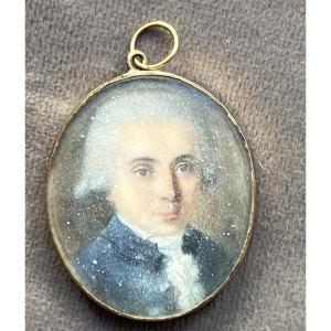 MINIATURE PORTRAIT HOMME SUR IVOIRE 18 EME SIECLE CADRE OR 24K