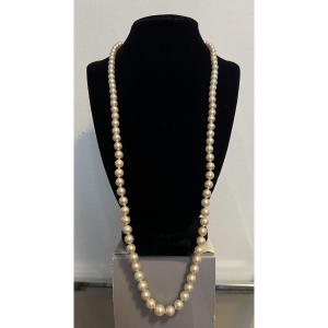 Large Necklace With 93 Graduated Cultured Pearls, Pearl And Gold Clasp, 74 Cm