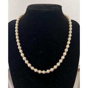 Necklace With 54 Akoya Cultured Pearls, 18k Gold Rings And Clasp, 42.5 Cm
