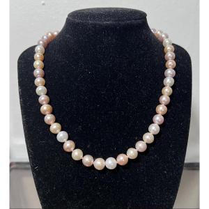 Necklace With 48 Cultured Pearls, 18k Gold Clasp, 44 Cm