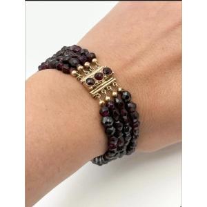 Bracelet quatre rangs perles de grenat fermoir or 18K Fin 19 eme siècle