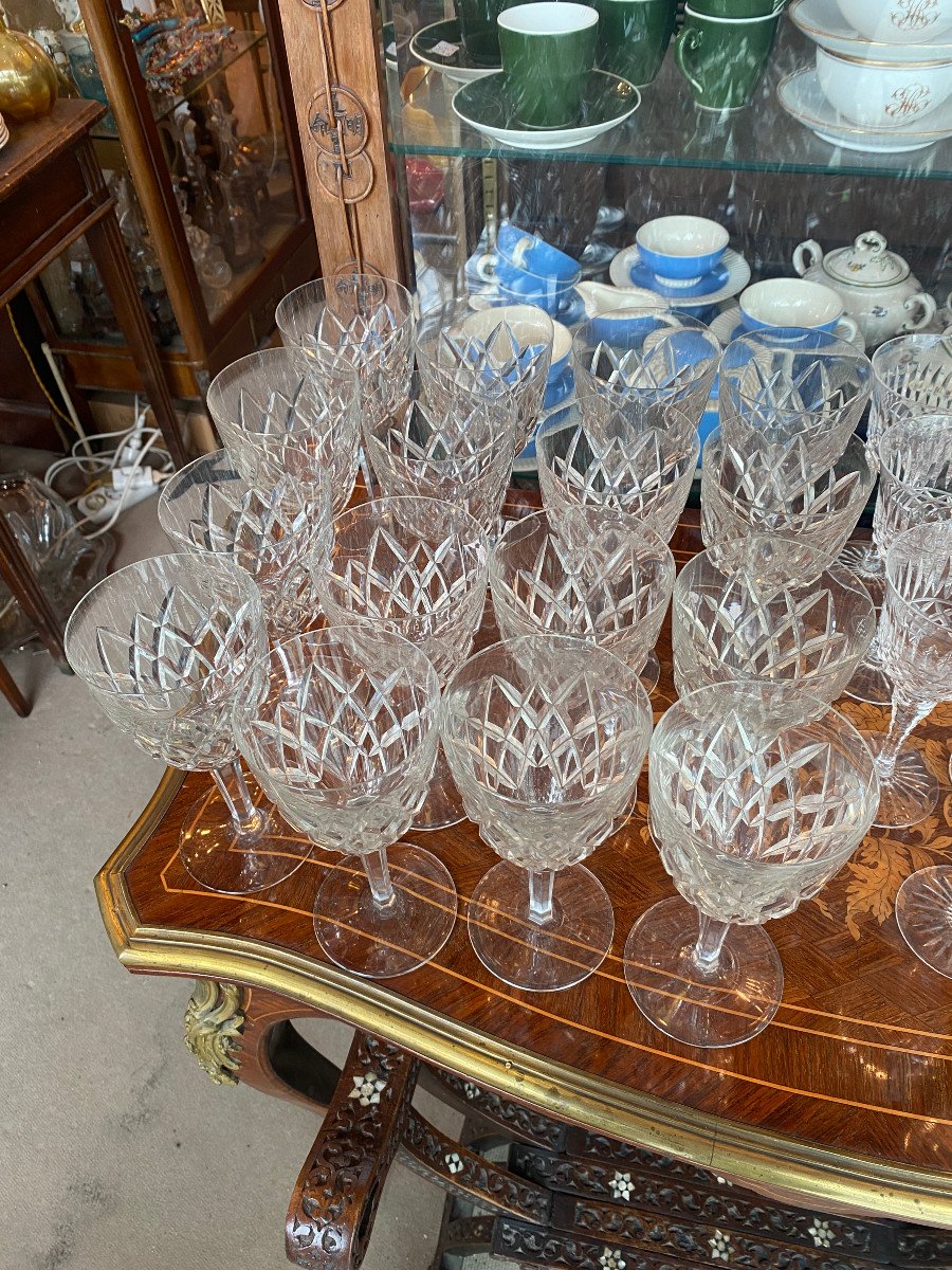 17 Verres à Eau Baccarat Modèle Thorigny Produit Entre 1942 Et 1961 Hauteur 18,3cm -photo-2