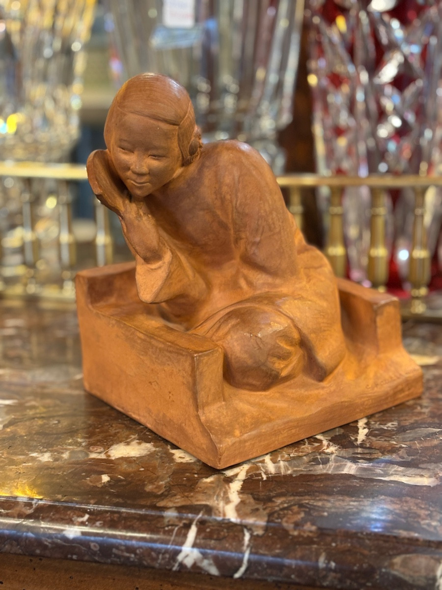 Gaston Hochecorne Art Deco Terracotta Representing "the Chinese Woman With A Fan"
