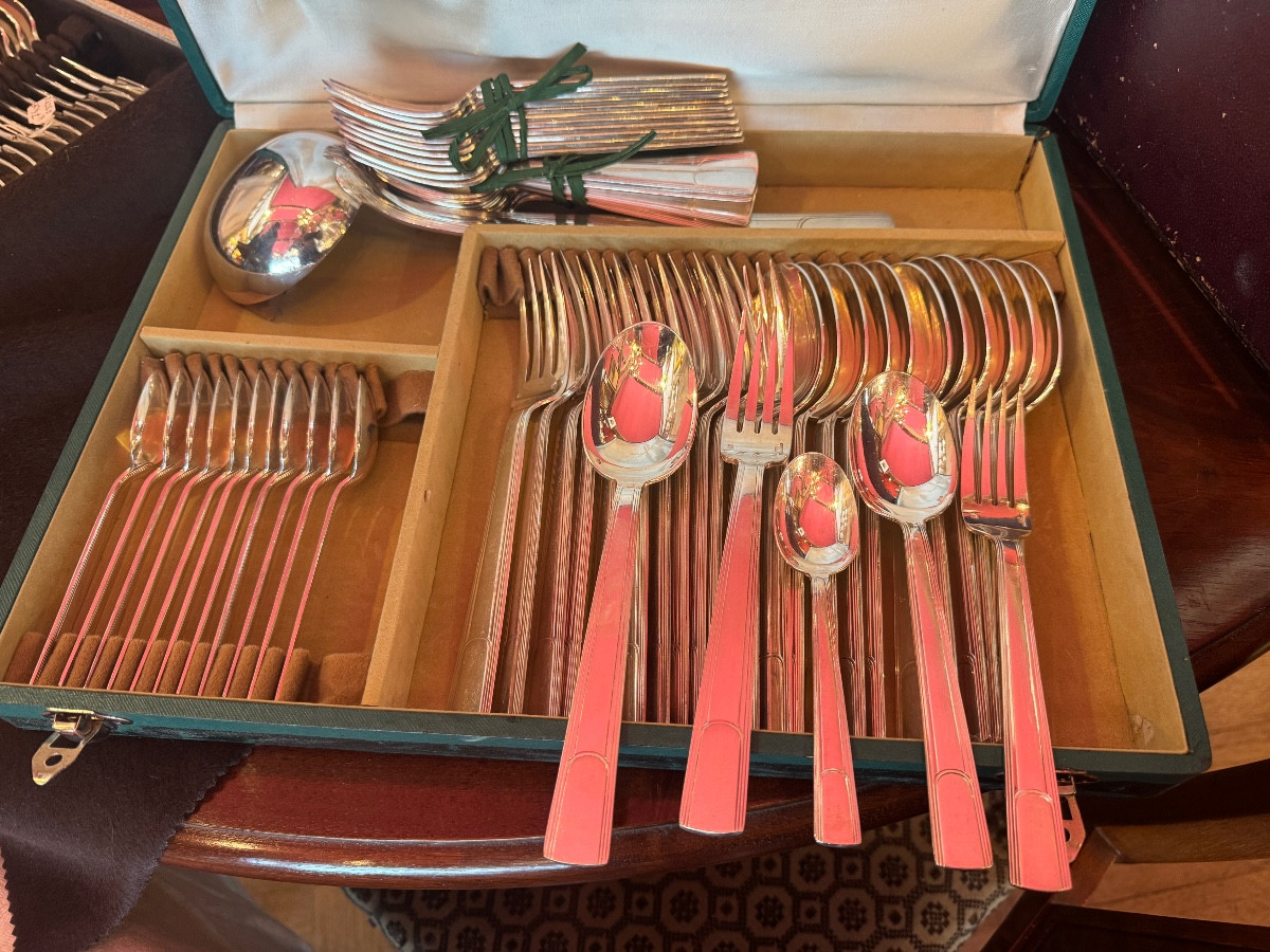 Christofle ménagère modèle Gabon Art déco 61 pièces