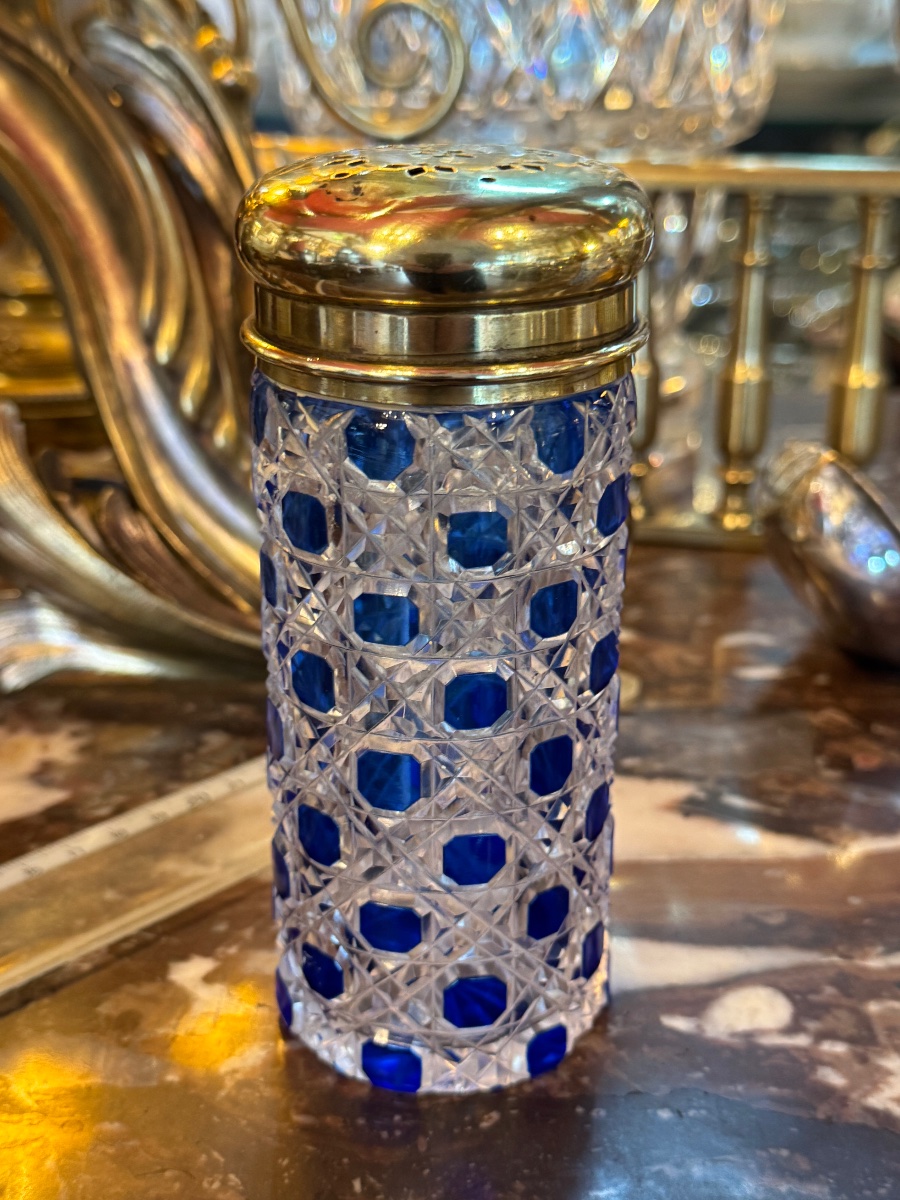 Saupoudreuse  Baccarat bleue. -photo-2