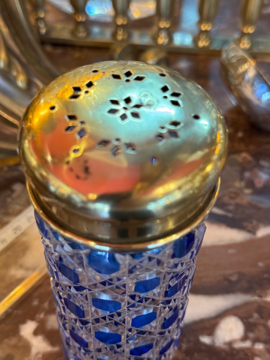 Saupoudreuse  Baccarat bleue. -photo-3