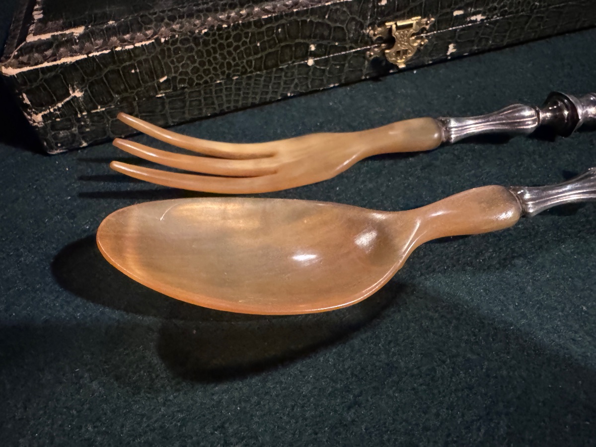 Horn-shaped Salad Server, In Perfect Condition, "filet" Style -photo-2