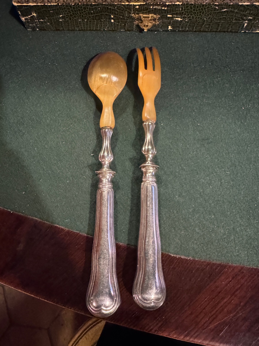 Horn-shaped Salad Server, In Perfect Condition, "filet" Style -photo-3