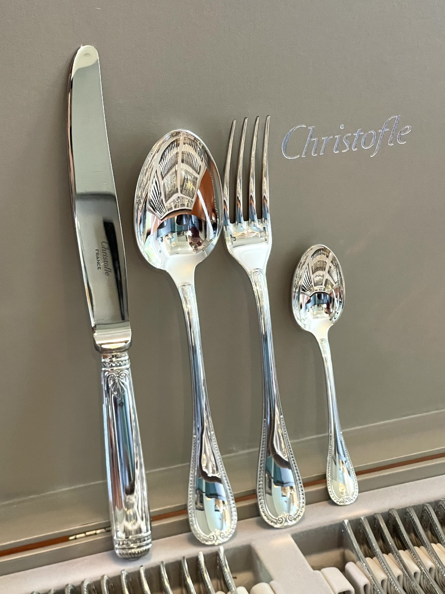 Christofle malmaison ,Ménagère 48 pièces ,excellent état 