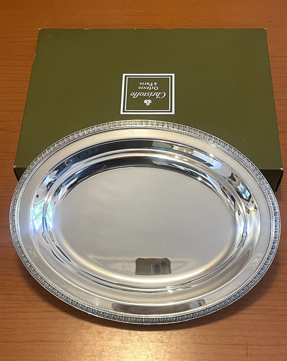 Christofle malmaison ,plat creux 31x23 cm ,état neuf ,boîte d’origine 