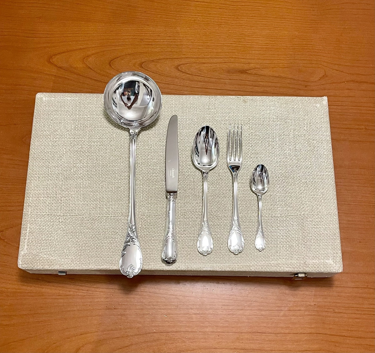 Christofle marly ,ménagère 49 pièces état neuf -photo-2