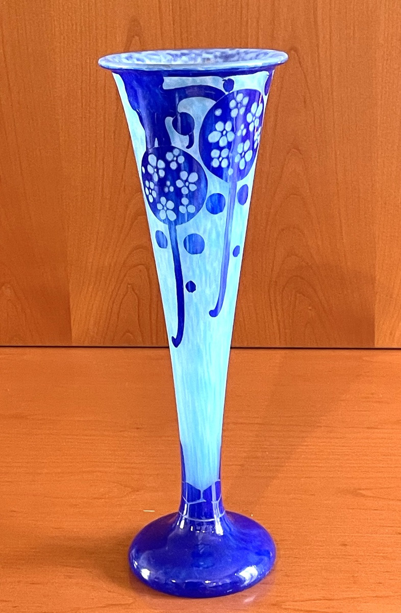Azurette Vase, French Glass By Charles Schneider -photo-4