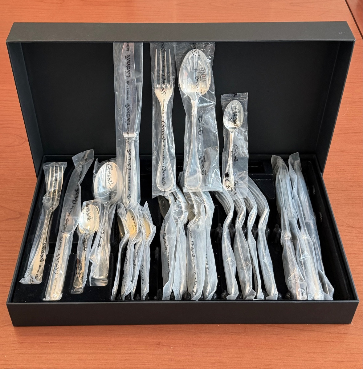 Christofle perles ménagère 24 pièces sous blister 