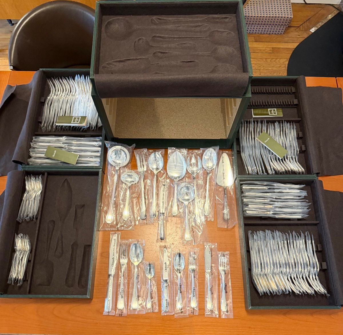 Christofle America , Brand New 118 Pieces Household Set With Silverware-photo-1
