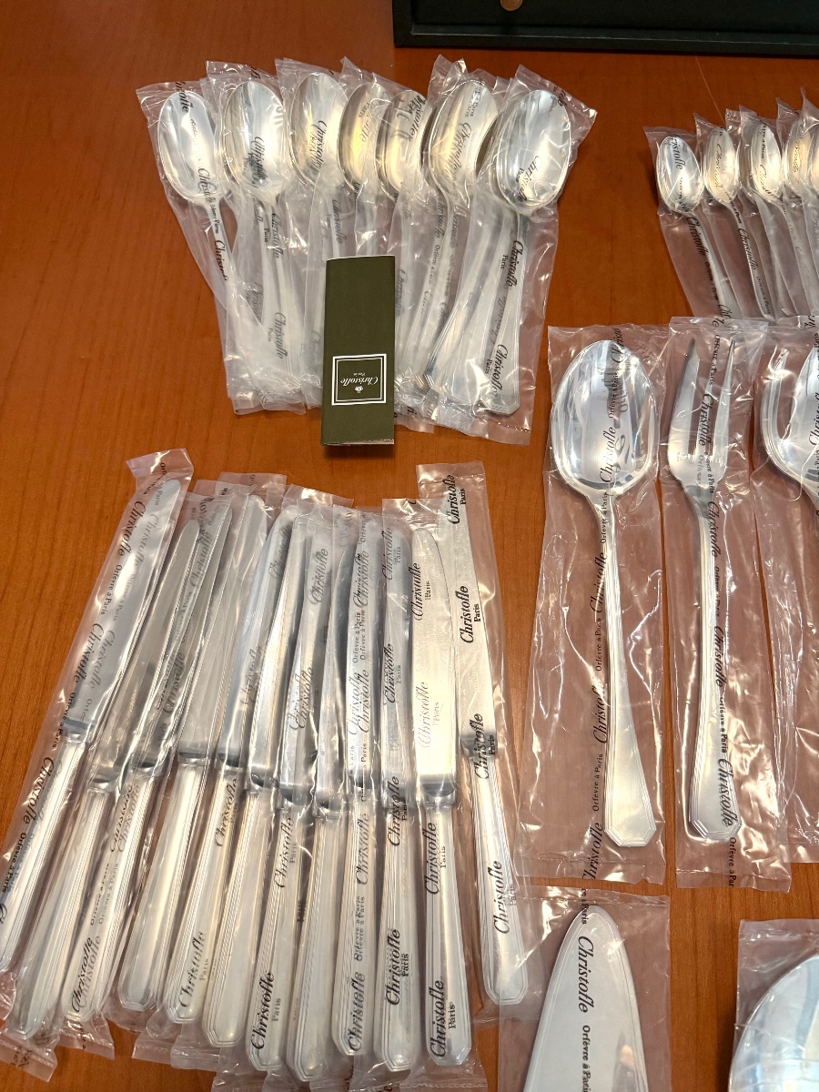 Christofle America , Brand New 118 Pieces Household Set With Silverware-photo-2