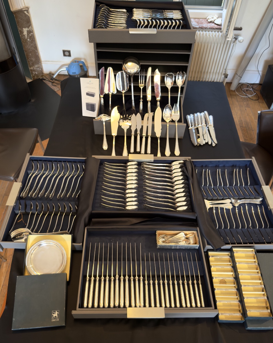 Ercuis 218-piece Dinner Set With 6-drawer Silverware Chest -photo-2
