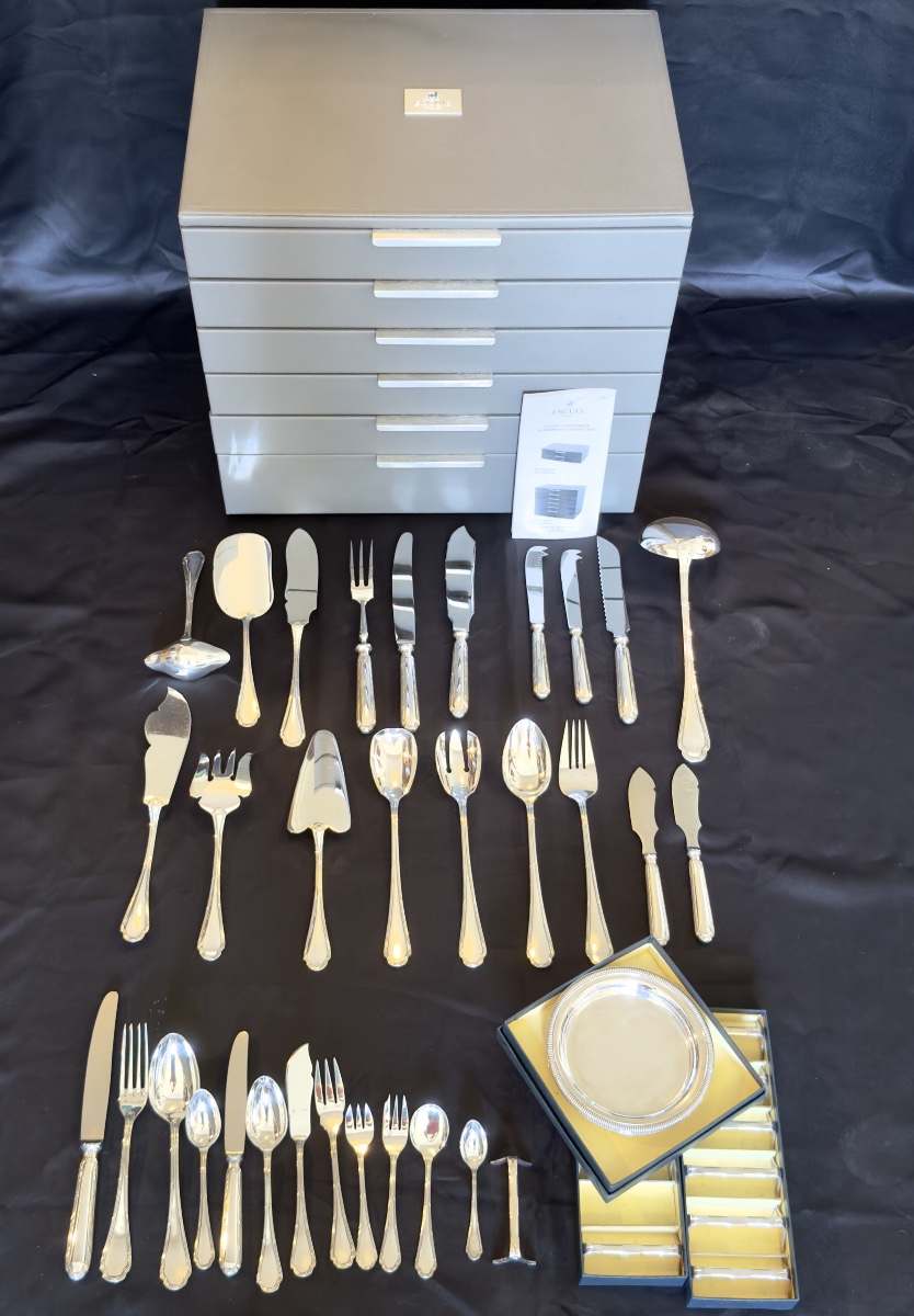Ercuis 218-piece Dinner Set With 6-drawer Silverware Chest 