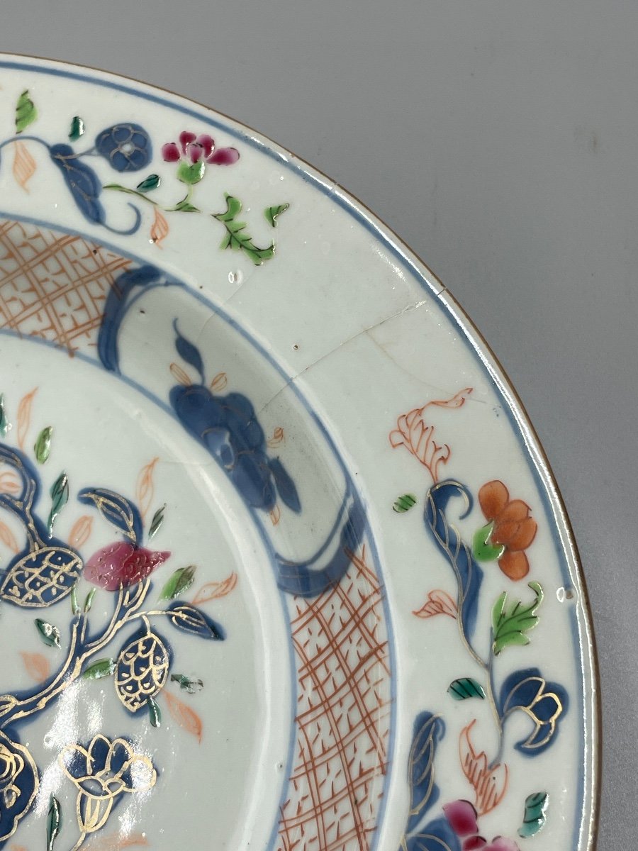 Series Of Three Soup Plates In Chinese Porcelain From The Rose Family-photo-2