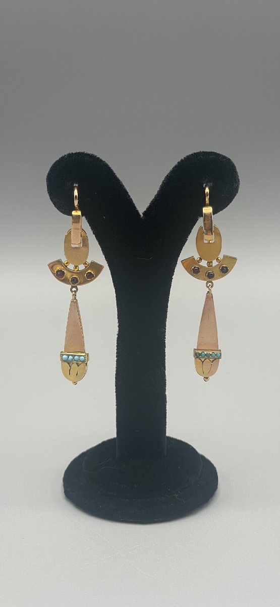 Lovely Pair Of Art Deco Gold Earrings