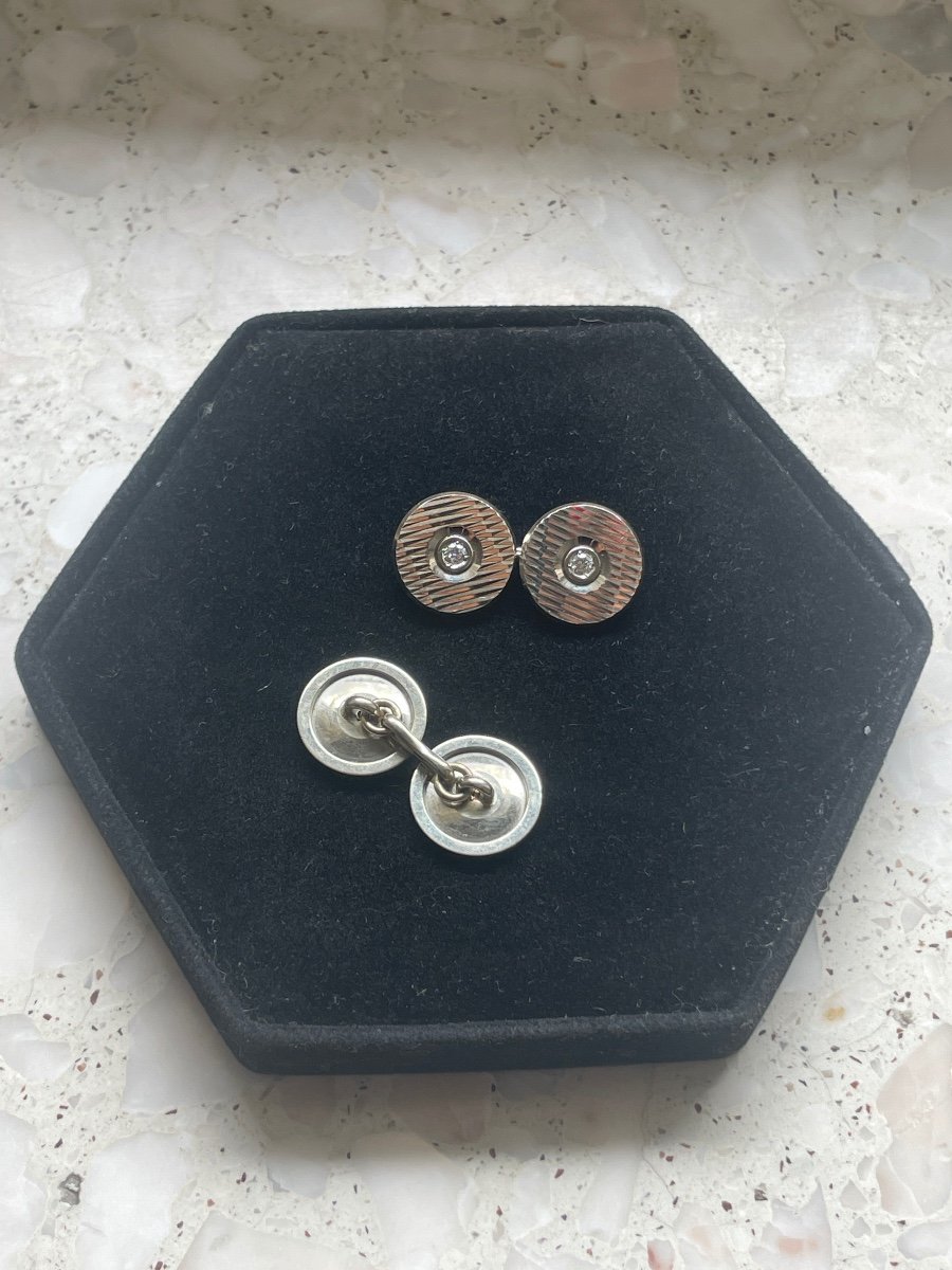 Pair Of Brilliant 18kt White Gold Cufflinks-photo-2