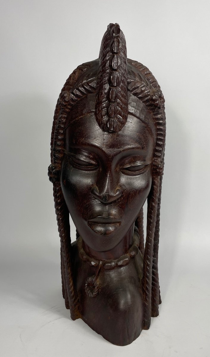 Jeune Africaine Sculpture En Bois Massif Vers 1960