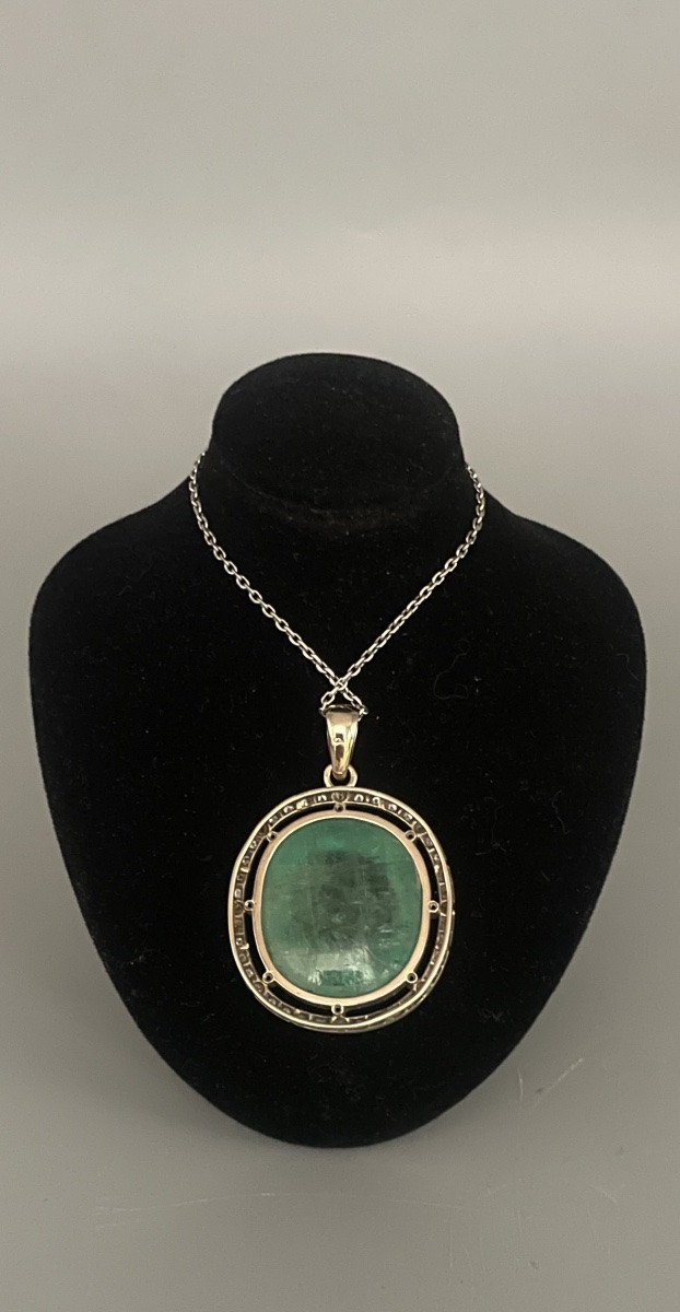 Pendentif Serti D’une émeraude En Cabochon Et Diamants -photo-1