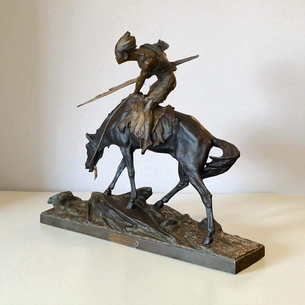 Sculpture en bronze E.Drouot Indien à cheval-photo-3