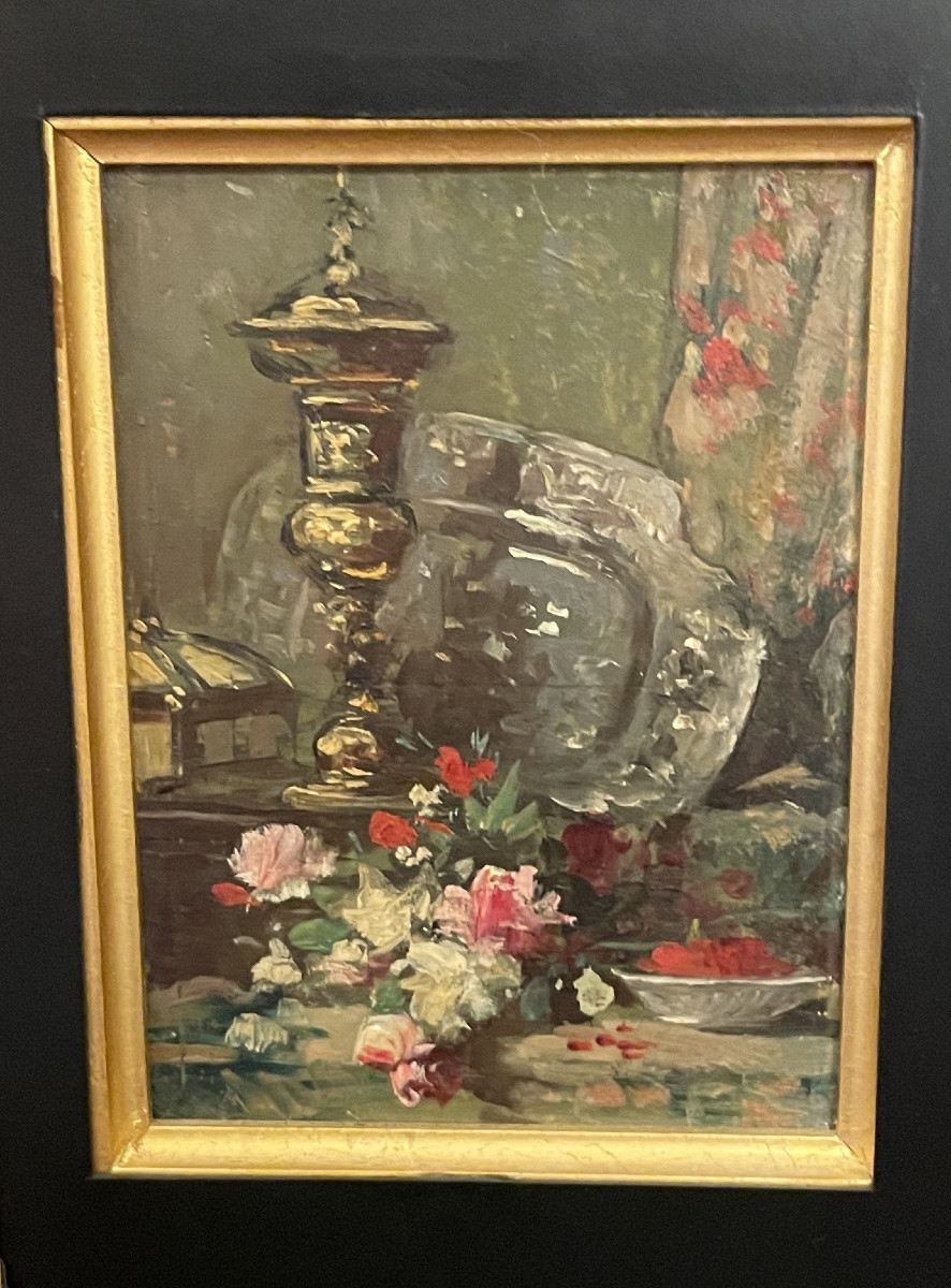 Élégant triptyque décoratif – Nature morte florale et objets précieux-photo-3