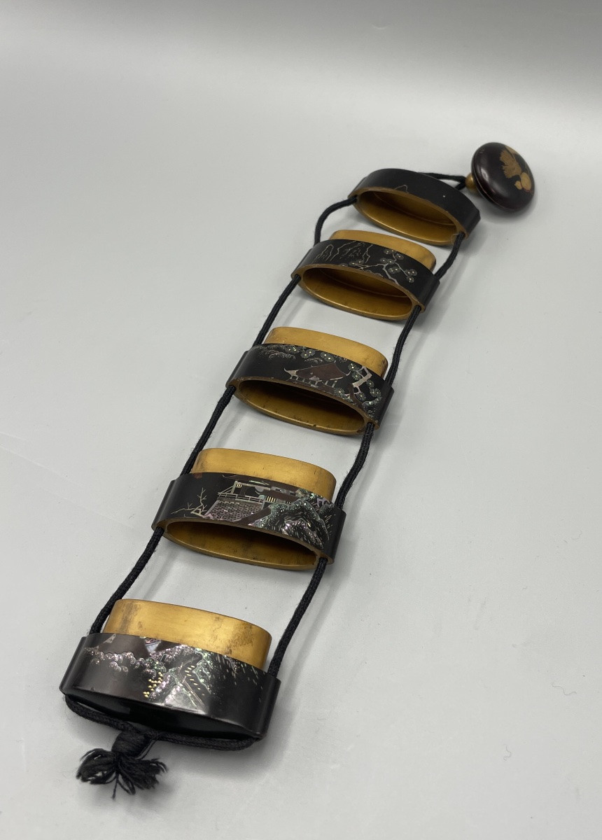 Inrō japonais ancien , Laque noire, décor paysager et calligraphique, netsuke-photo-4