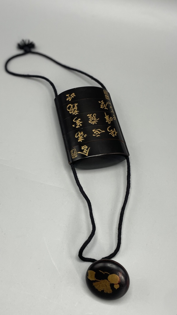 Inrō japonais ancien , Laque noire, décor paysager et calligraphique, netsuke-photo-4