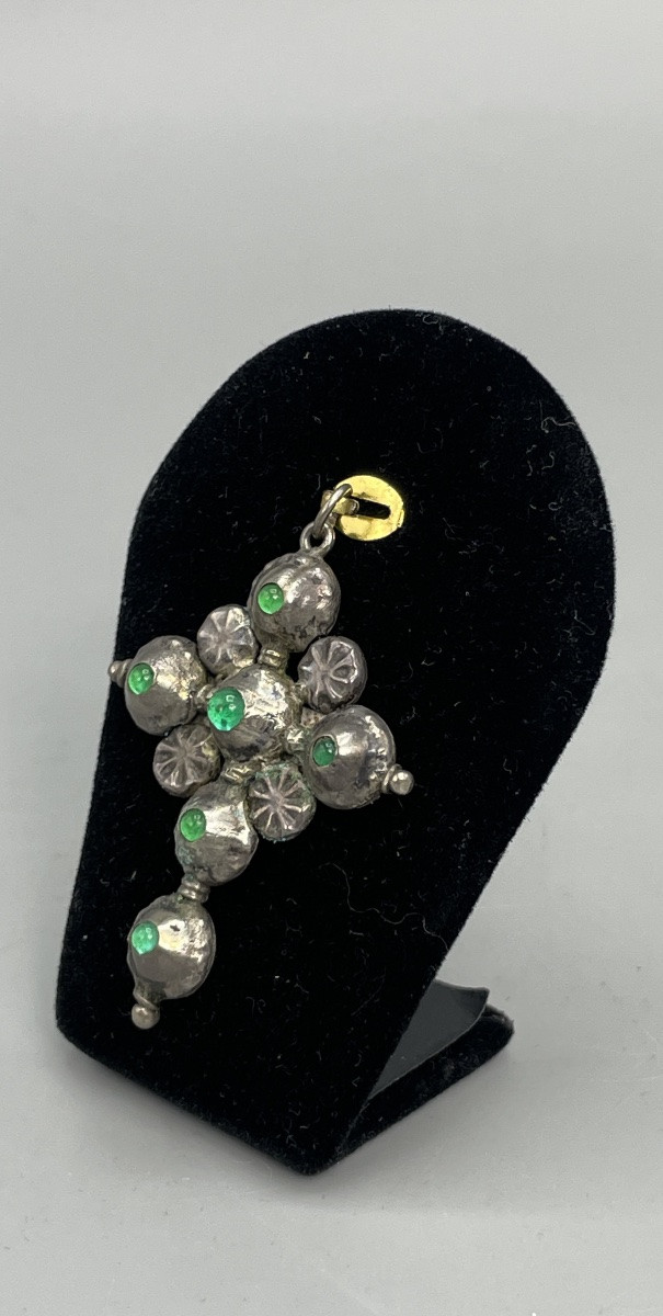 Silver Cross Set With Cabochon Emeralds, European Work From The 18th Century (netherlands Or -photo-3