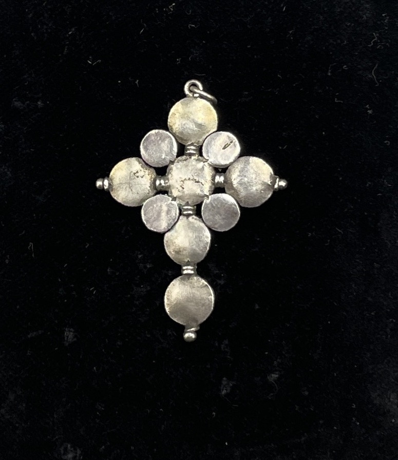 Silver Cross Set With Cabochon Emeralds, European Work From The 18th Century (netherlands Or -photo-1