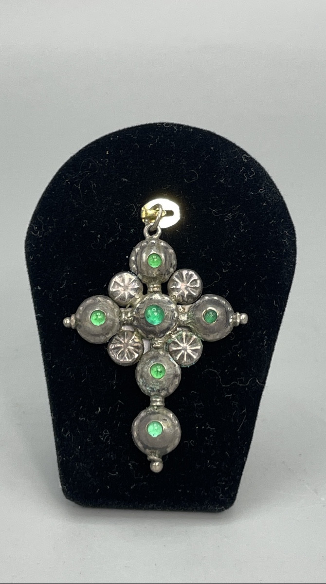 Silver Cross Set With Cabochon Emeralds, European Work From The 18th Century (netherlands Or 