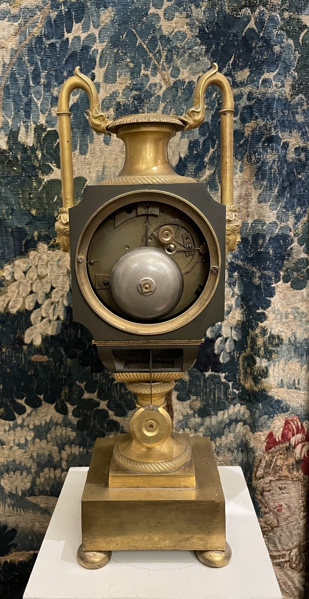 Pendule d’Époque Empire en Bronze Ciselé et Doré – Signée J.B. Roemat à Gand – Sonnerie Heures -photo-2