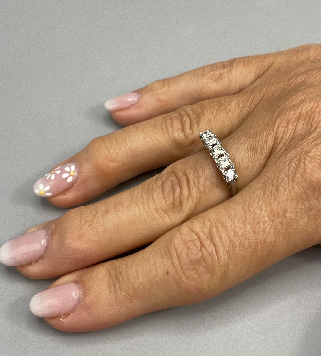 Antique Platinum Ring Set With Five Diamonds, Art Deco Period (circa 1920-1930)-photo-4