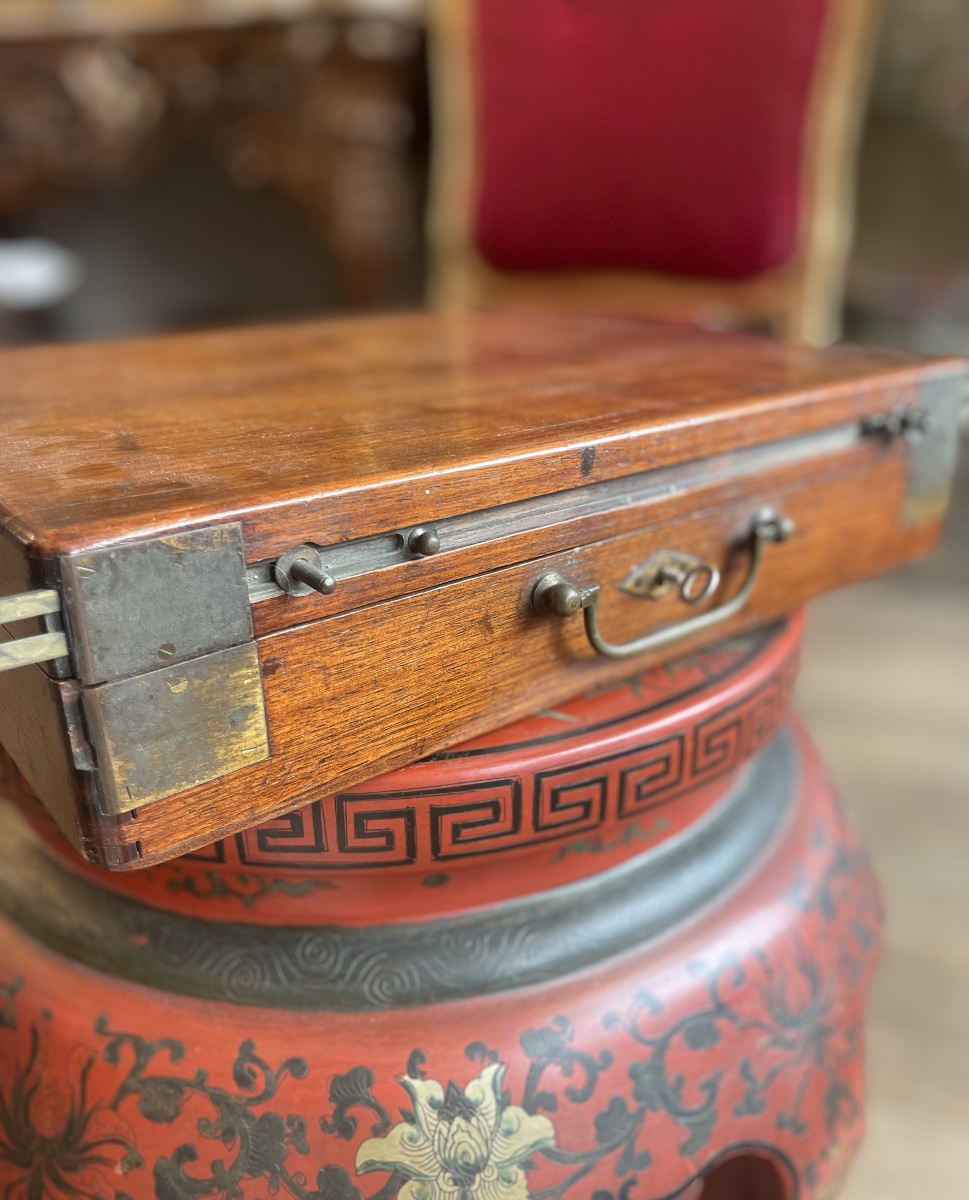 Coffret de peintre de voyage en acajou avec chevalet à crémaillère, palette et accessoires – XI-photo-2