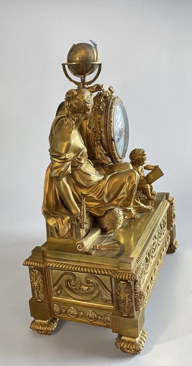 Important Gilded Bronze Clock Signed -photo-1