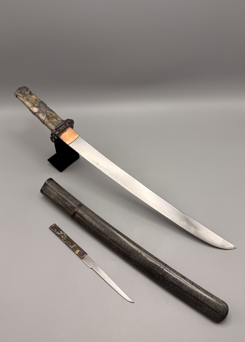 Wakizashi japonais fourreau en peau de raie et kozuka Vers 1860-photo-2