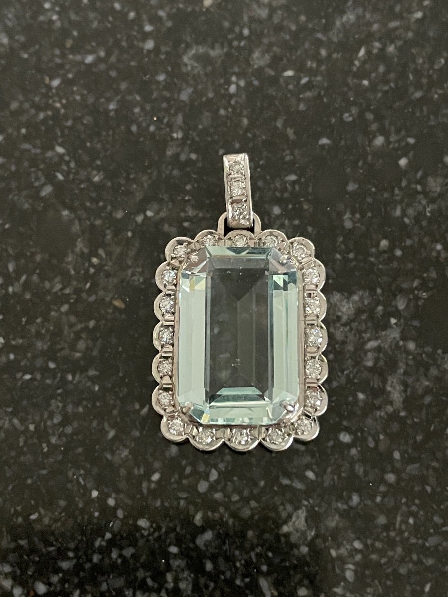 Pendant In White Gold, Brilliant And Aquamarine-photo-1