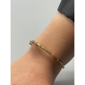 18-karat Gold Bangle Bracelet Set With Brilliants