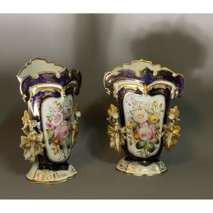 Paire de vase en porcelaine Vieux Paris polychrome XIX siècle 