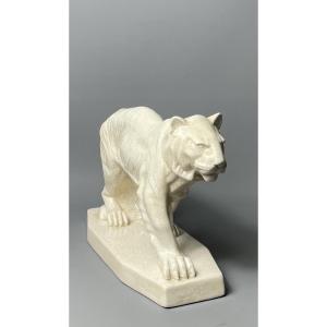 Tigre marchant en céramique craquelée, sculpture animalière Art Déco, vers 1930.