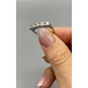 Bague ancienne en platine sertie de cinq diamants, période Art Déco (vers 1920-1930)