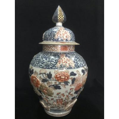 Imari Japan Potiche Vase
