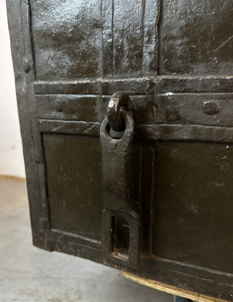 Metal Chest 17th Century Nuremberg-photo-1